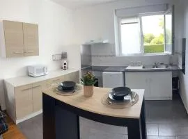 Studio confortable avec espace extérieur