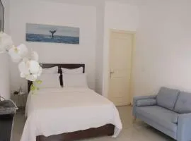 KQUEEN Guest Room
