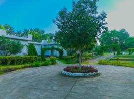 Niladri farms, hotel in Bhundsi