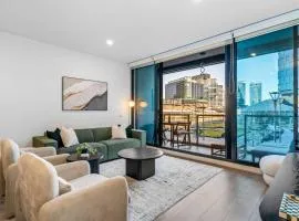 Luxe 3BR CBD Apartment with River Views and Resort Style Amenities
