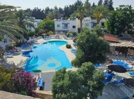 Paphos Gardens Mimoza 209