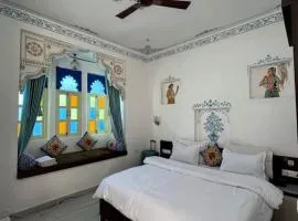 Haveli near the lake