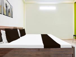 SPOT ON Love Buffet Restaurant & Benquet Holl, hotel in Juhi Bari