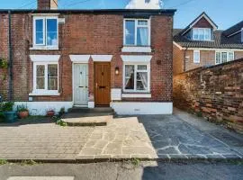 2 Bedroom Cottage in Haslemere 2 X Double Beds