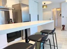 LA PROVENCE- 75m2 of Light & Charm, Modern Family apartment, Pool & private Parking near Avignon, Fully renovated with interior-architect design