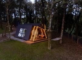 EcoCamp San Rom&aacute;n by SuitesNature, chalet de monta&ntilde;a en Lugo