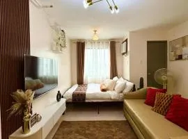 Dainty Den LS217- Chic & Relaxing Stay Near Enchanted Kingdom