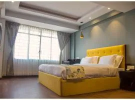 Prime Location '' HOTEL PREMIUM OLIVE BRANCH '' Darjeeling - Kanchenjunga Mountain Valley View - Walking Distance From MALL ROAD And CHAUK BAZAR