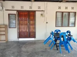 D'Inap Palas Homestay