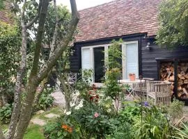 Remarkable 1-Bed Cottage in Orwell Cambridgeshire