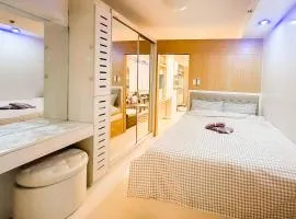 Air Condo Urban Retreat 1BR w City View MOA