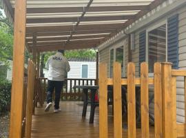 Mobilhome a la deco zen camping sur soulac, hotel in Soulac-sur-Mer