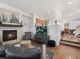 Large Central Home, Pool Table, Large Groups