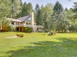 23 Mi to Mohican SP Group-Ready Lodge with Hot Tub