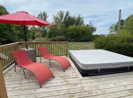 Private Beach Hot Tub A Vacay to Remember, hotel in Hillier