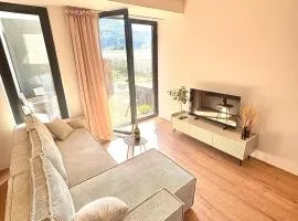 Moderný apartmán so súkromnou terasou v centre mesta