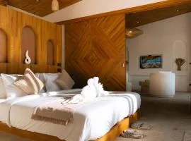 1 Bedroom Island Retreat central located