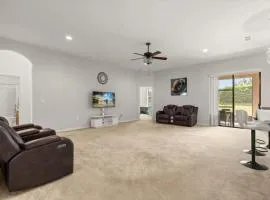 Family-Friendly 3BR Getaway Hot Tub Game Room Fun