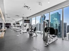 Luxury Loft 270 views Rooftop Pool Parking