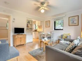 2 Bed in Stone Cross oc-g33059