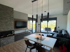 Kosmaj Sunrise، فندق في Rogača