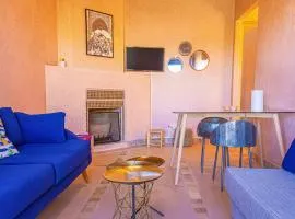 Waky Club - Designer Flat