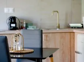 Coloris Aureus room
