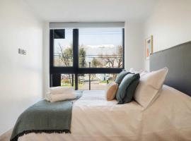 8550 Las Condes Suites by Andes STR, ξενοδοχείο στο Σαντιάγο
