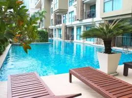 City Tropicana Garden - Sea view modern condo