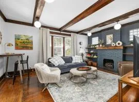 Family Friendly Home - Fenced yard - Parking