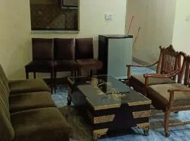 Trendy Apartment Near Canal Road