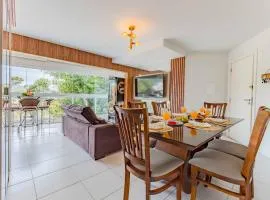 Amplo Apto a 50 Metros da Praia de Bombinhas