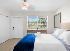 Cozy Studio in Lake With Pool & BBQ