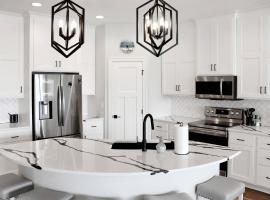 WaterFrontCondo!BridgesBay!Pet!Pools!4kingbedrooms, Hotel in Arnolds Park