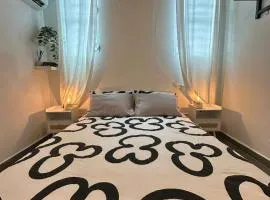 Heart Of Calle del Valle 2BR Sleeps 4 Free Parking - Sol Y Luna 1
