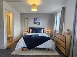 Stunning Contractor home, Company workers WLC, Netflix