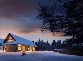 Chalet Mountain Rock - Luxury Retreat at Chalets Kvačianska Dolina