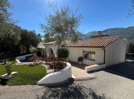 Escapade entre Mer et Montagnes, hotel in Saint-Martin-du-Var