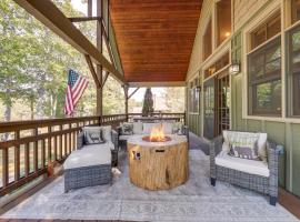 Scenic Mtn & Fairway Views: Cozy Cashiers Getaway, hotel u gradu Keširs