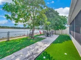Outdoor Relaxation! Port St Lucie Family Home