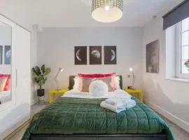 Modern 1-Bedroom Flat near Hendon Central