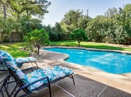 Patio and Yard Family Home 12 Mi to ATandT Stadium!