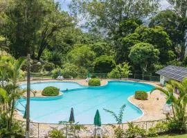 Apartamento Piscina Cinematográfica em Petrópolis-Itaipava