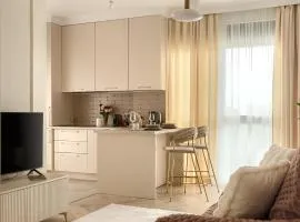 ARI Luxury Apartment with Balcony