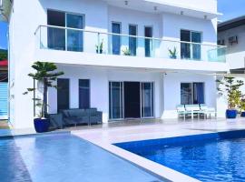 ENZO Hotspring Resort Lakewood, casa de campo em Los Ba&ntilde;os