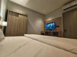استوديو فاخر