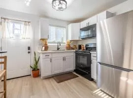 Casita Calma Guesthouse Mins to DT & Airport