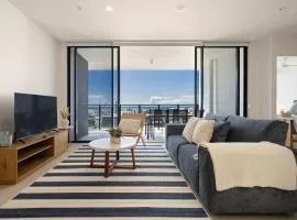 Brand New 3BR with Sea Views - Walk to Beach and Shops
