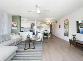 Beachfront Bliss 2BR Broadbeach, hotel di Gold Coast