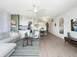 Beachfront Bliss 2BR Broadbeach